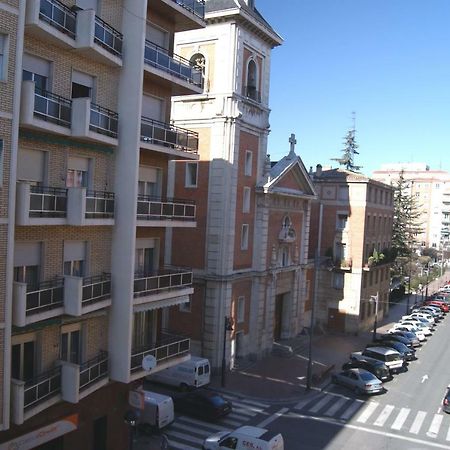 Calfred Junto A Parque Gallarza Logroño Eksteriør billede