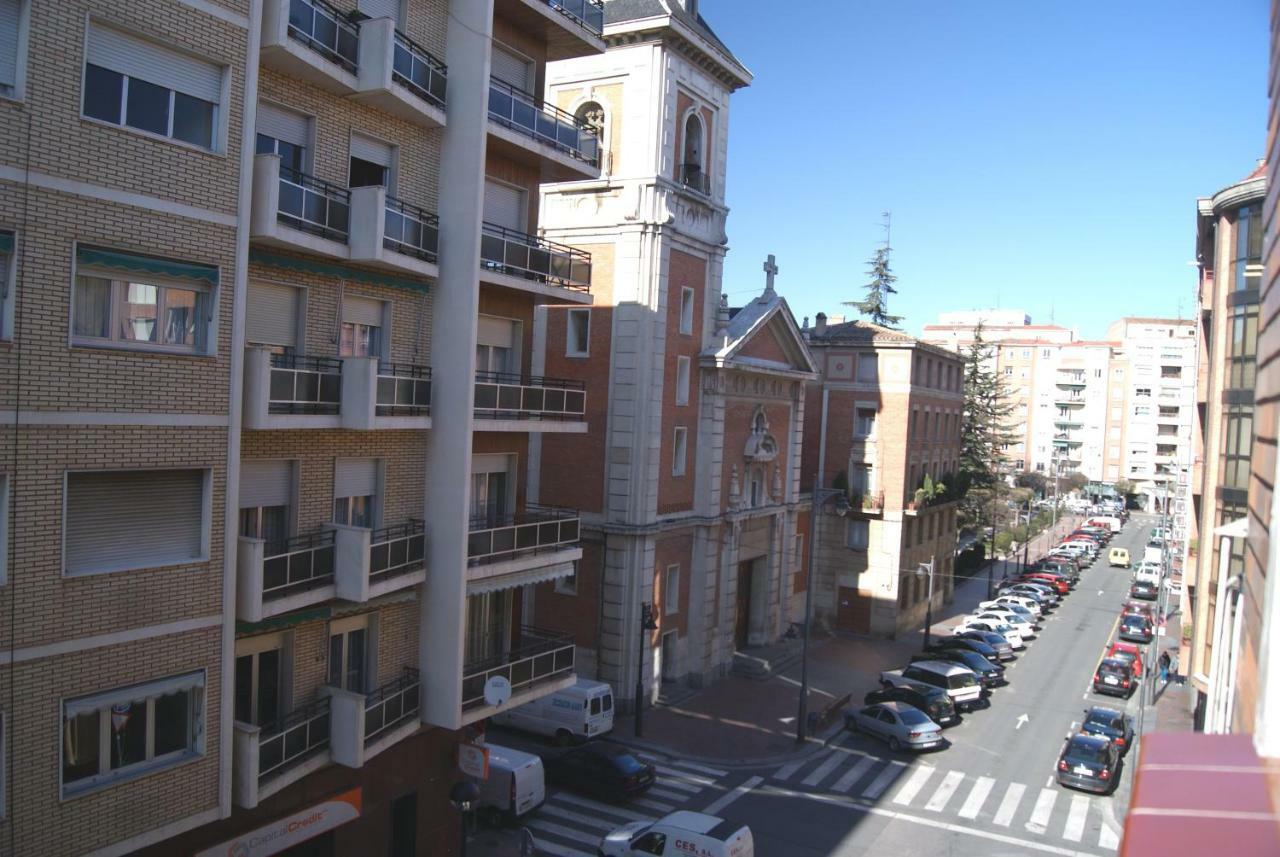 Calfred Junto A Parque Gallarza Logroño Eksteriør billede